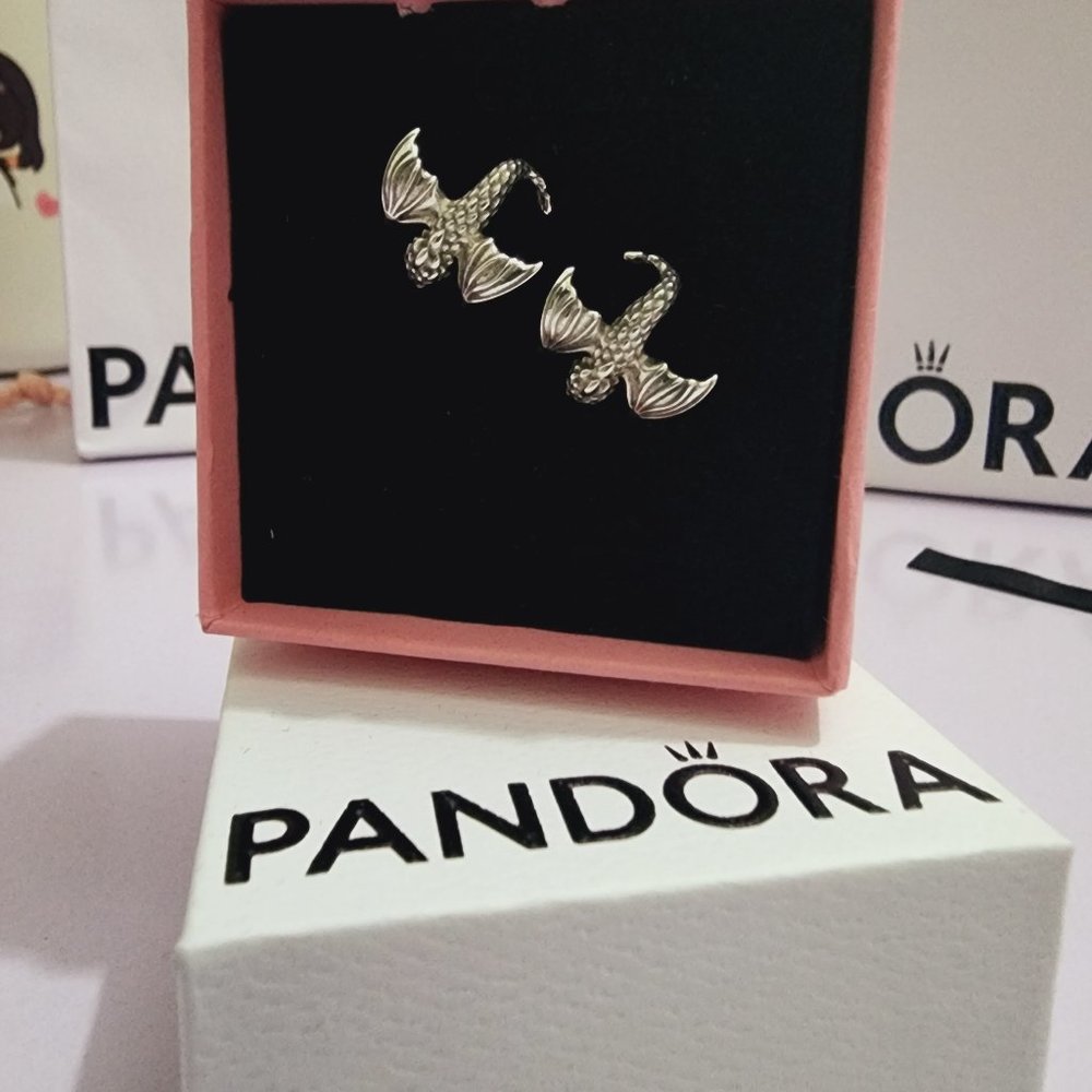 Pandora Game of Thrones Curved Dragon Stud Earrings